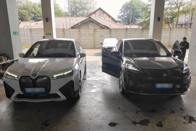 KPK Ungkap Penyitaan Empat Mobil Terkait Dugaan Korupsi Dana Bencana BNPB.