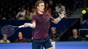 Lehecka Melaju ke Perempat Final Brussel, Medvedev Tampil Dominan di Almaty