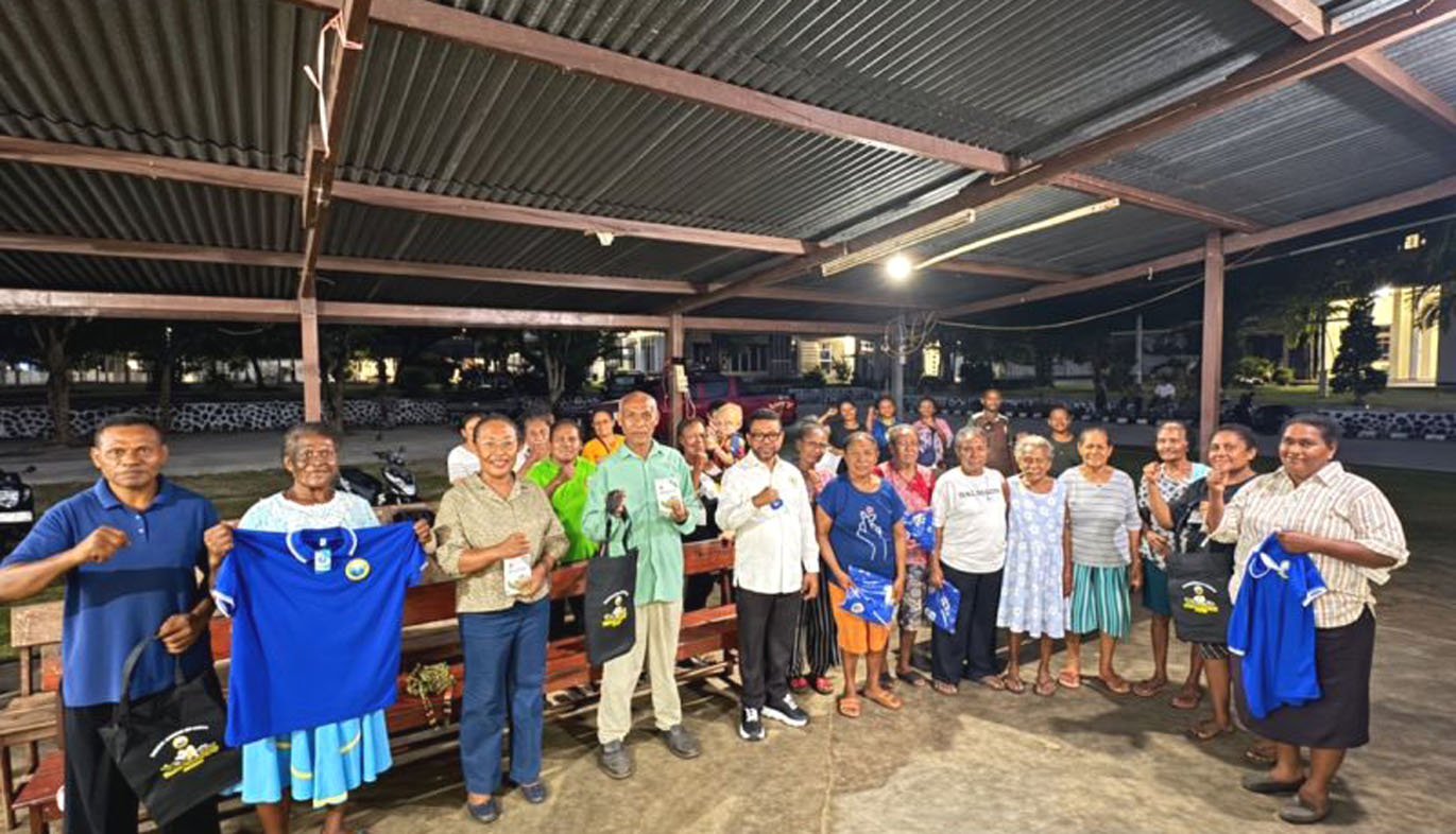 Anggota DPD Ajak Gereja Data Anak Papua yang Terancam Putus Sekolah