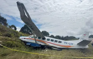 Polisi Selidiki Pesawat Asian One Air Tergelincir di Intan Jaya