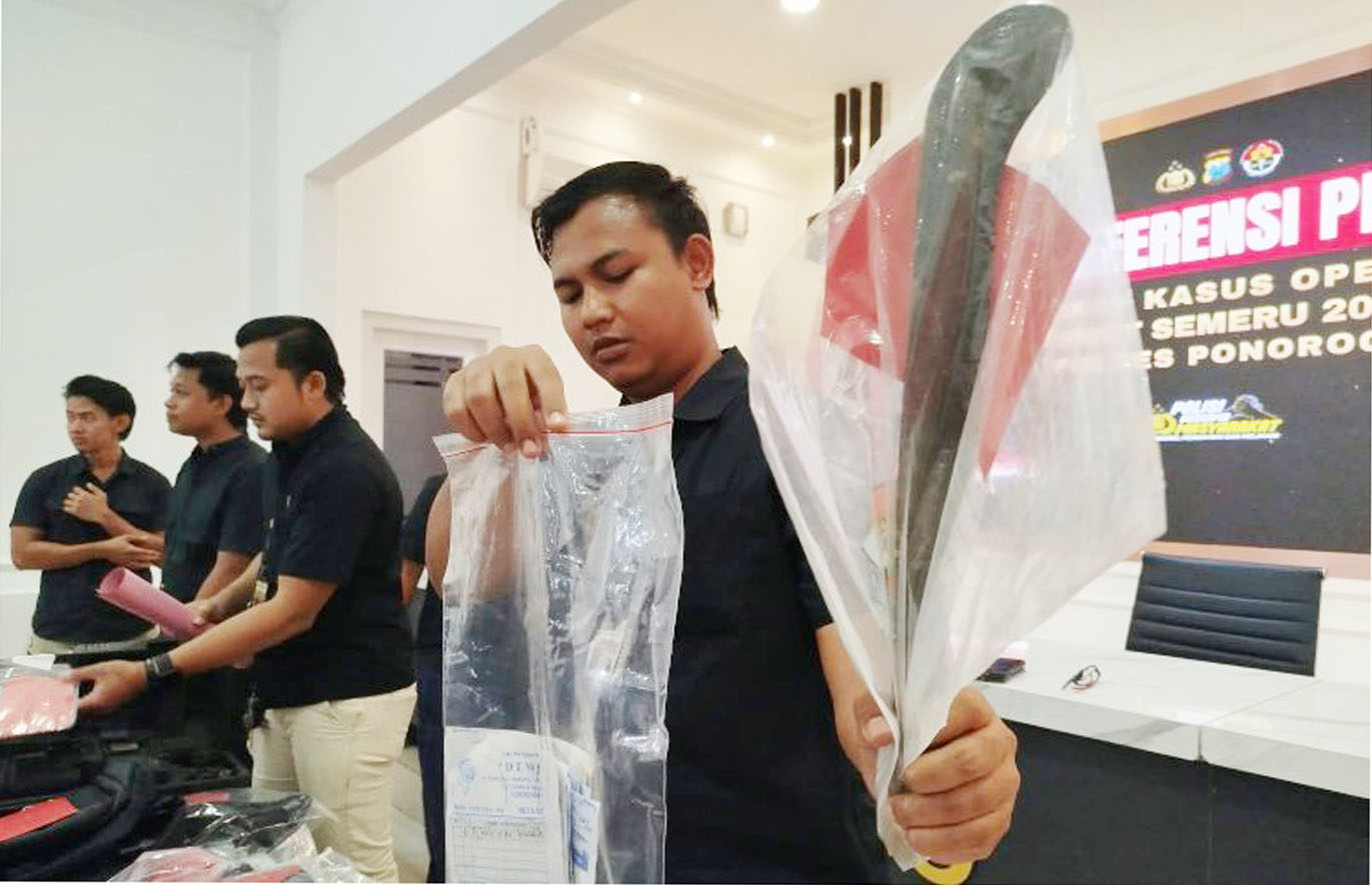 Dua Pencuri Emas Beraksi di Ponorogo saat Pemilik Rumah Pergi Mengaji