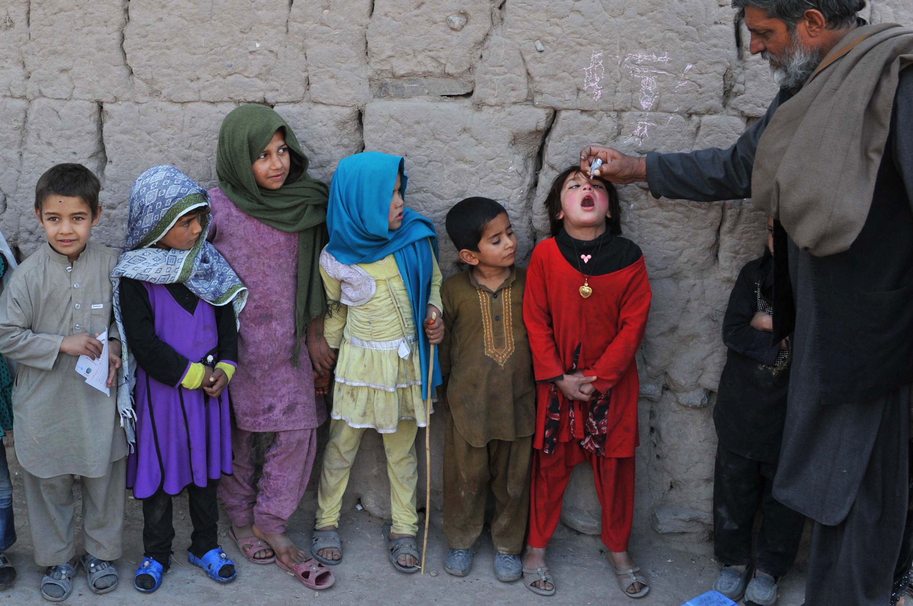Kasus Polio Kembali Merebak dan Mengancam Anak-Anak di Af...