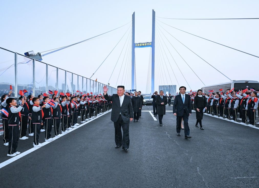 Kunjungi Tiongkok, Kim Jong Un Seberangi Jembatan Baru Sungai Yalu Penghubung Kedua Negara