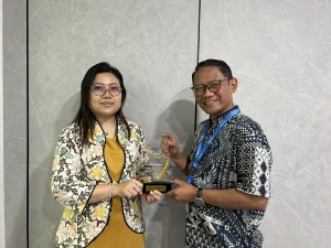 Komitmen Midea pada Kepatuhan Impor dan Pengelolaan Rantai Pasok Diganjar Penghargaan