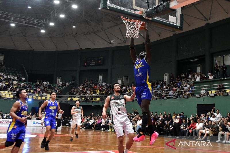 Menang 74-64 atas Bogor Hornbills, Satria Muda Kokoh di P...