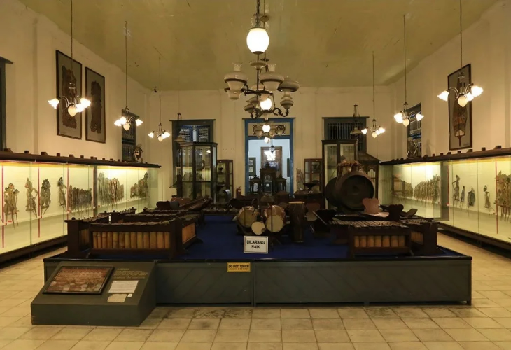 Museum Radya Pustaka di Surakarta Kenalkan Sejarah Jawa l...