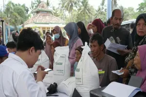 Bulog Siap Salurkan Beras ke 33,2 Juta Penerima Bantuan Pangan di Seluruh Indonesia 