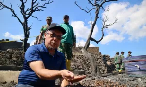 Dua Bulan, Hampir 55 Bangunan Kampung Adat Sade Kembali Dibangun
