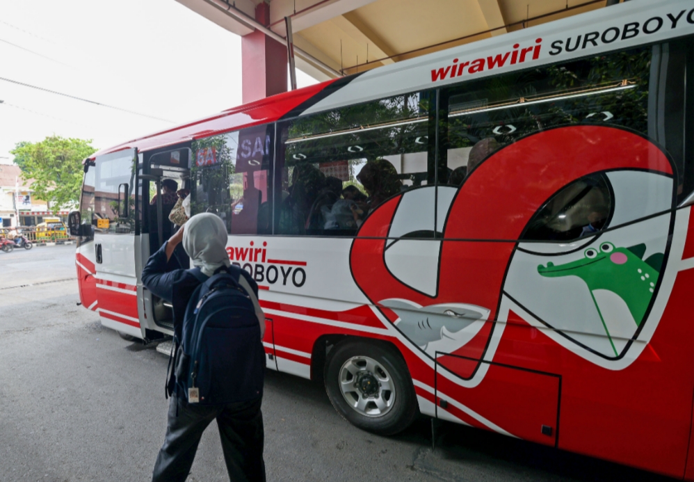 Penumpang WiraWiri Surabaya Meningkat, Feeder Joyoboyo–...