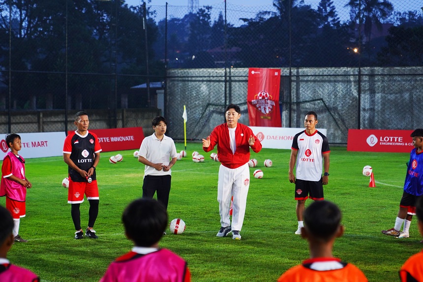 Shin Tae-yong Latih 40 Talenta Muda, Didampingi 2 Mantan Pemain Persija.