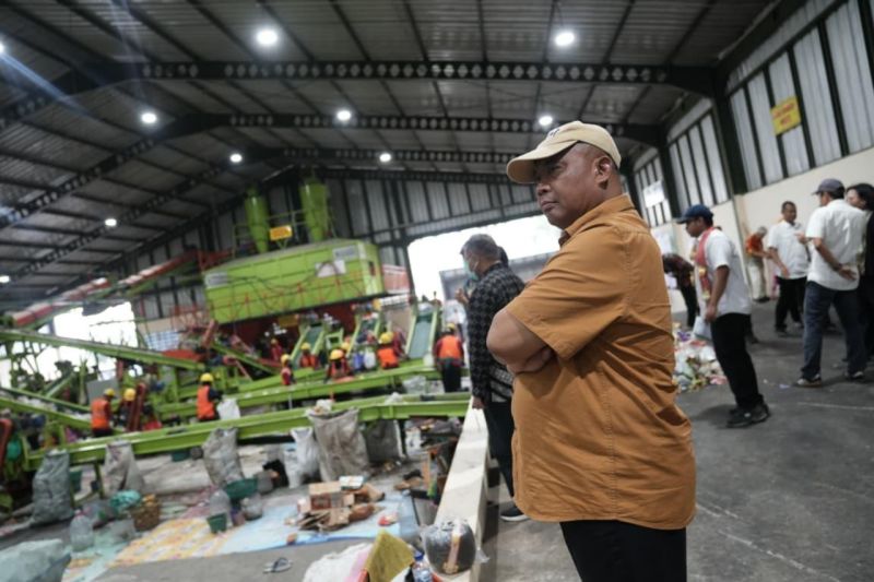 Sleman Perkuat Sanitasi melalui TPST dan Bank Sampah Padu...