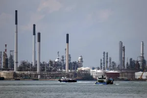 Arab Saudi Pilih Singapura untuk Timbun Cadangan Minyak Mentah