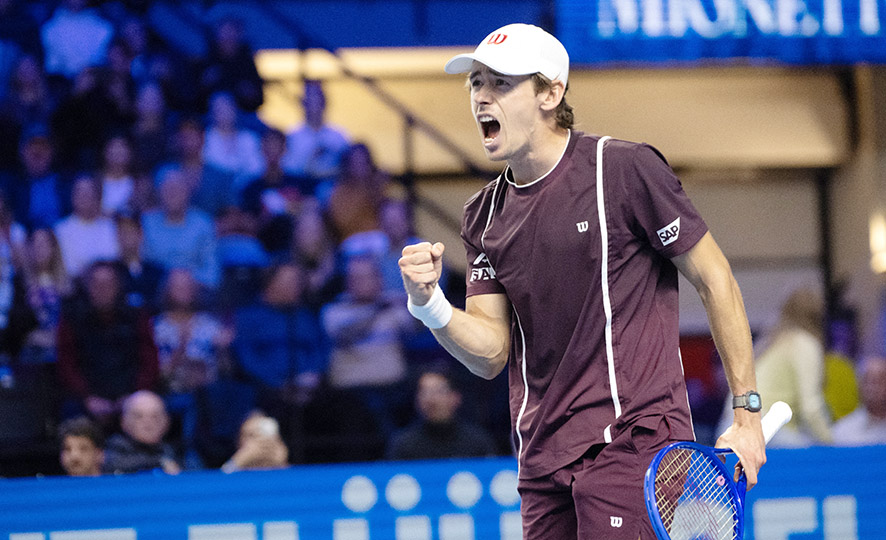 De Minaur Bangkit, Jaga Asa ke ATP Finals