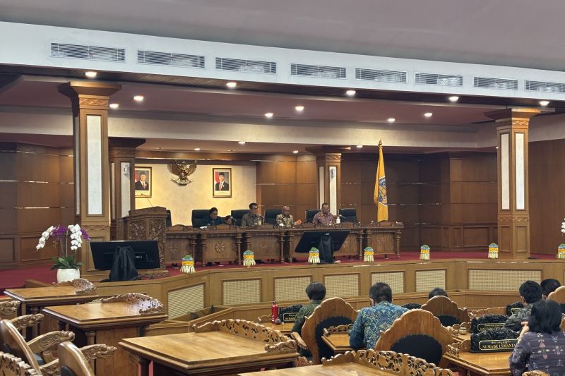 DPRD Bali Tanggapi Penurunan PAD dan Ketergantungan pada ...