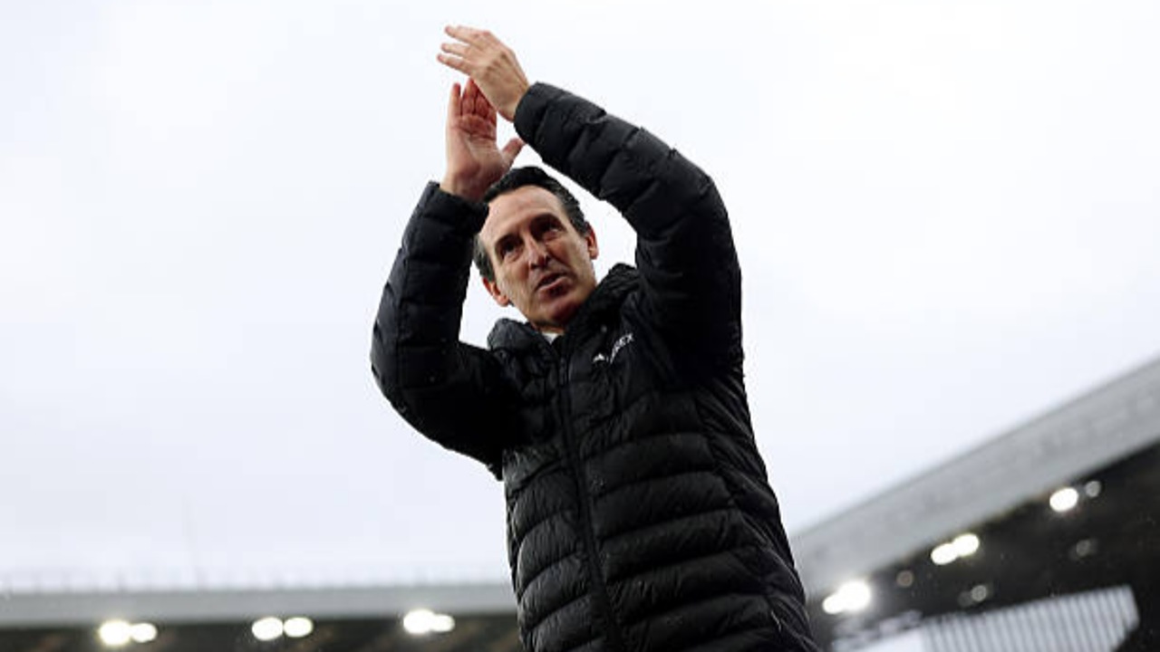 Manchester United Cari Pelatih Baru, Unai Emery Tegaskan ...