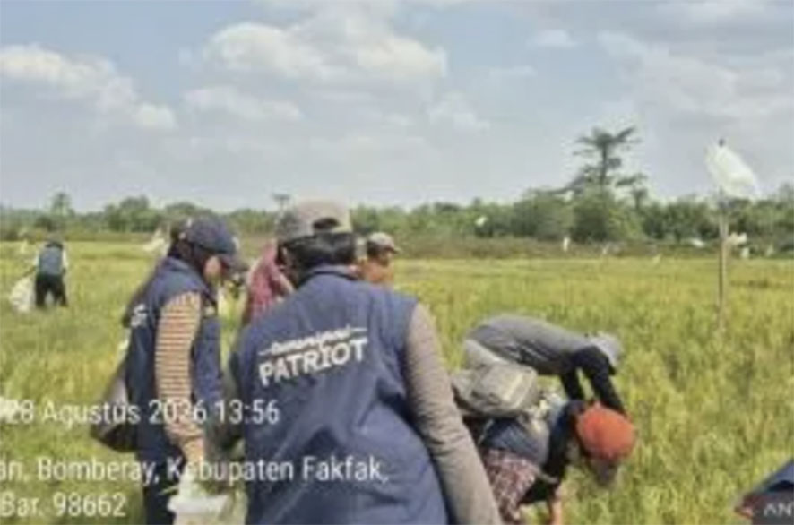 Penyerahan Alat Pengolah Air untuk 6 Kampung di Fakfak