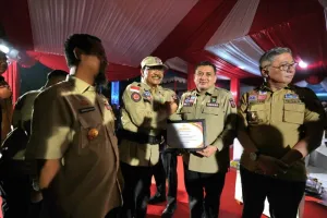 Wali Kota Makassar Terima P...