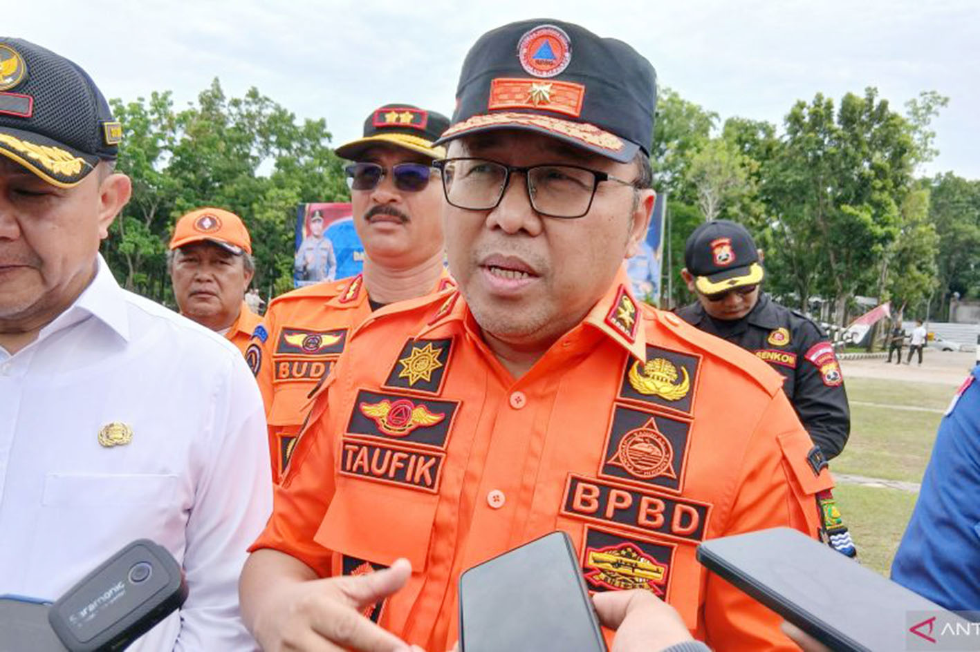 Warga Pesisir Utara Tangera...