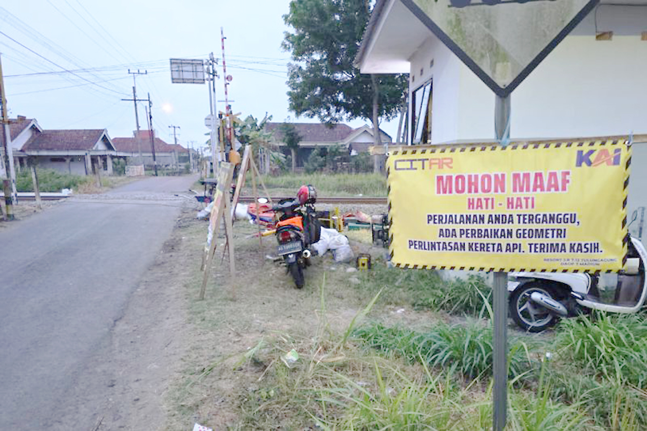 KAI Daop 7 Madiun Bongkar 4 Perlintasan Sebidang di Kediri, Cek Jadwal Penutupannya