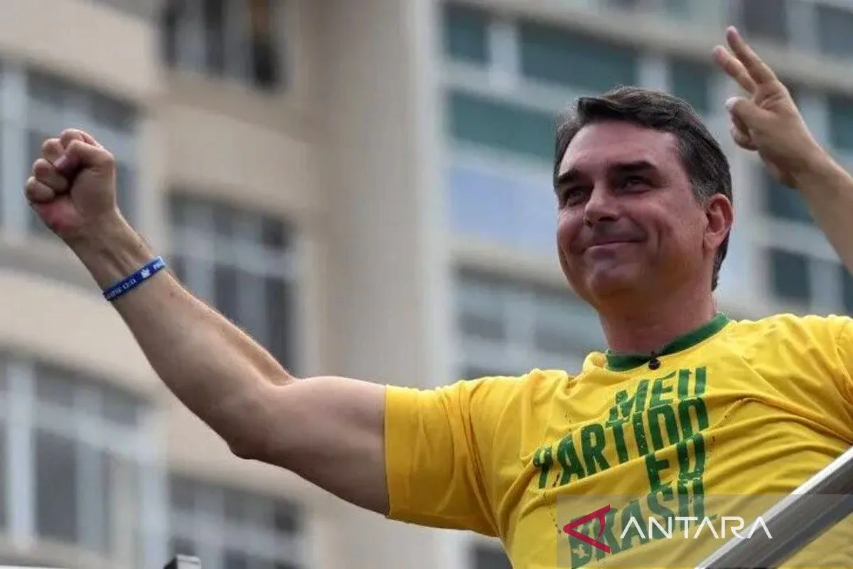 Kalah di Pilpres Brasil, Flavio Bolsonaro Dikabarkan Mela...