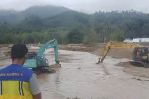 Pascabanjir di Tapanuli Tengah, Kementerian PU Perkuat Tanggul Sungai 