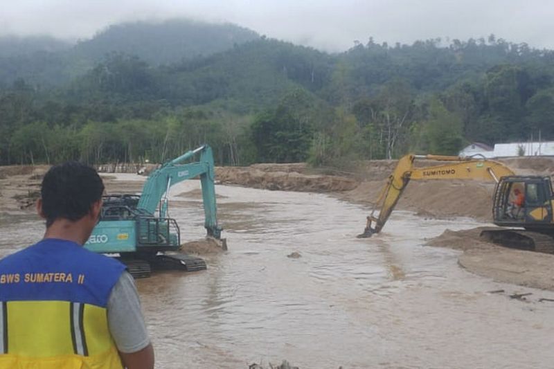 Pascabanjir di Tapanuli Tengah, Kementerian PU Perkuat Tanggul Sungai 