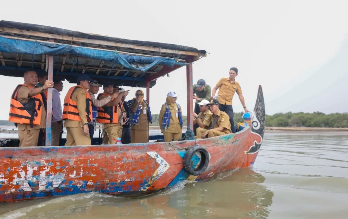 Wagub Taj Yasin Turun Langsung Pantau Proyek "Hybrid Seaw...