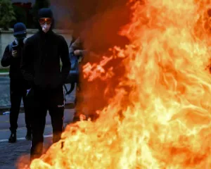 Albania Denda Demonstran hingga $6 Ribu  dalam Gelombang Protes yang Anarkis