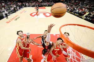Antetokounmpo Menangkan Heat