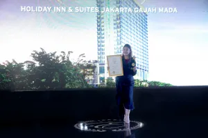Holiday Inn & Suites Jakarta Gajah Mada Raih Best Business Hotel 2026