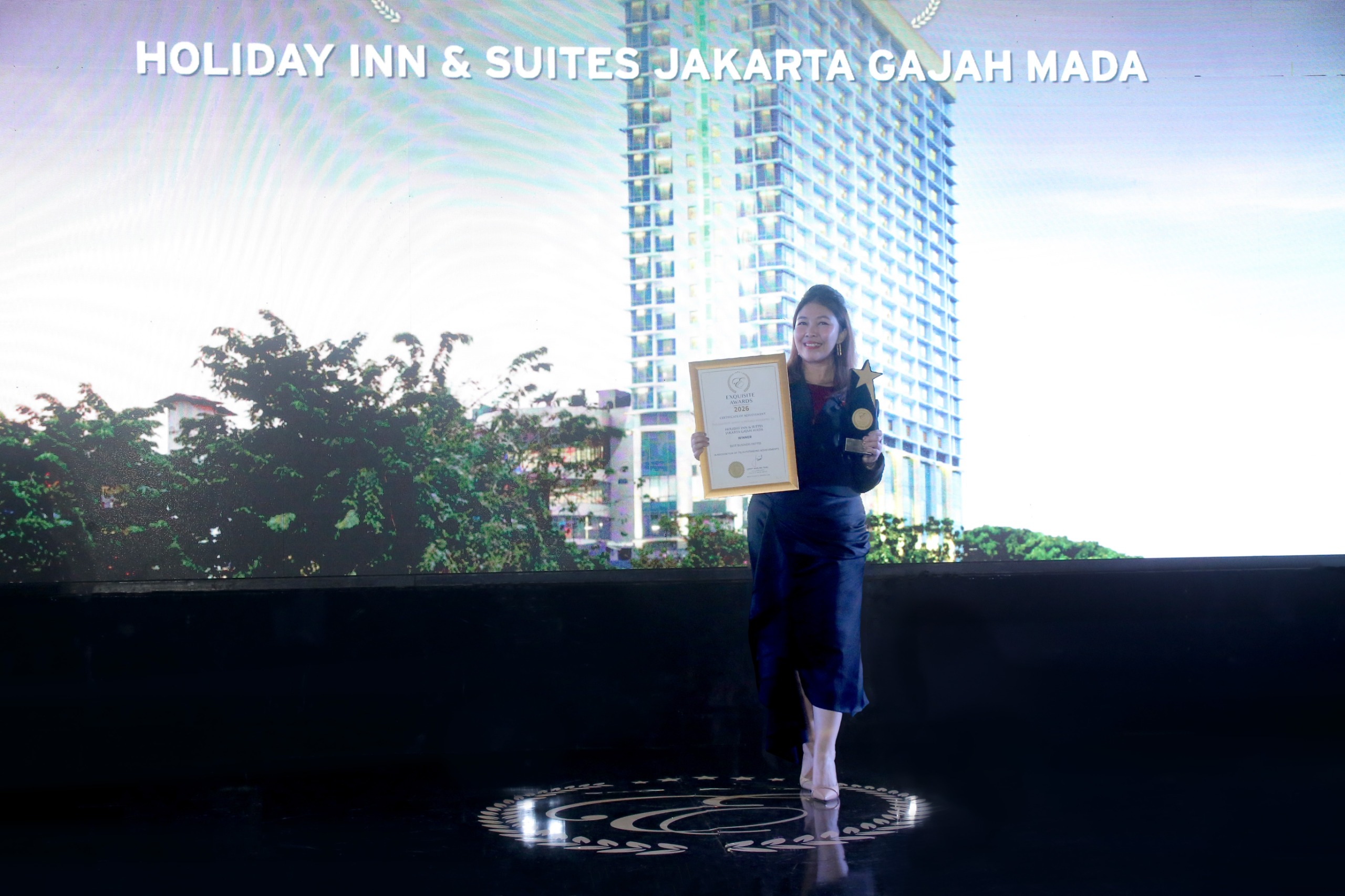 Holiday Inn & Suites Jakarta Gajah Mada Raih Best Business Hotel 2026