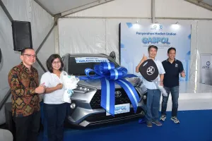  Ketulusan Berbuah Manis, Nasabah Asuransi Tak Menyangka Menangi Hadiah Mobil Utama