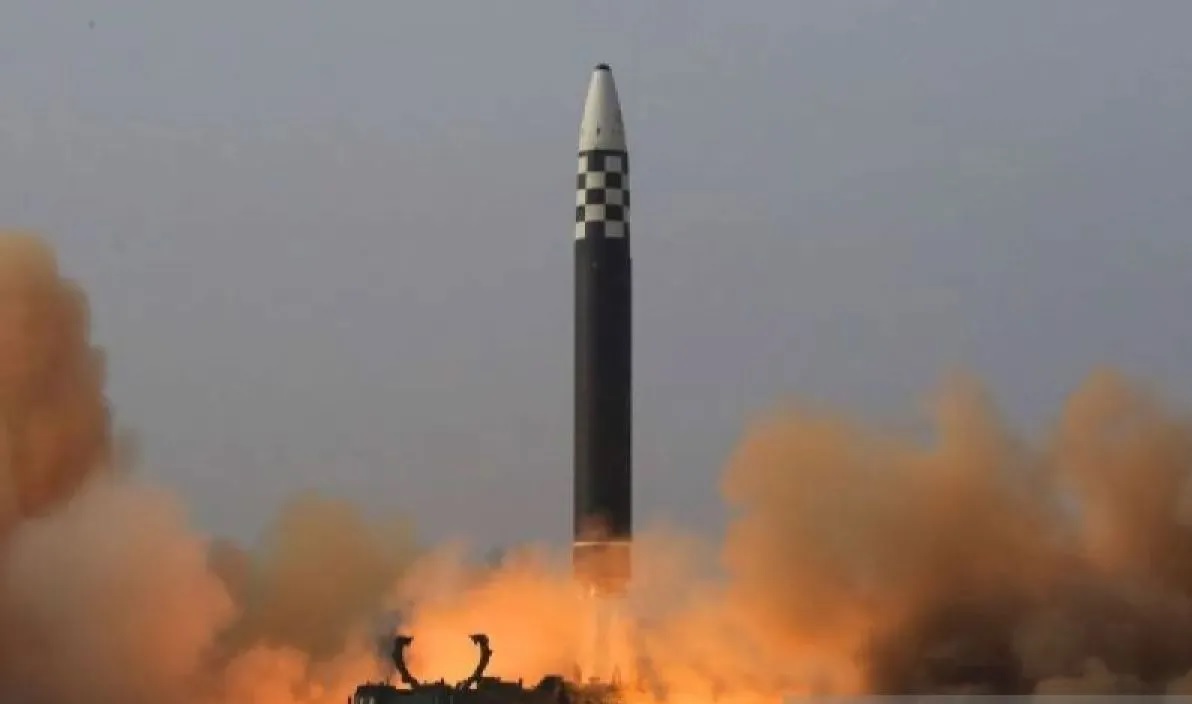 Korea Utara Tembakkan Belasan Rudal di Tengah Ketegangan Perbatasan dengan Korea Selatan