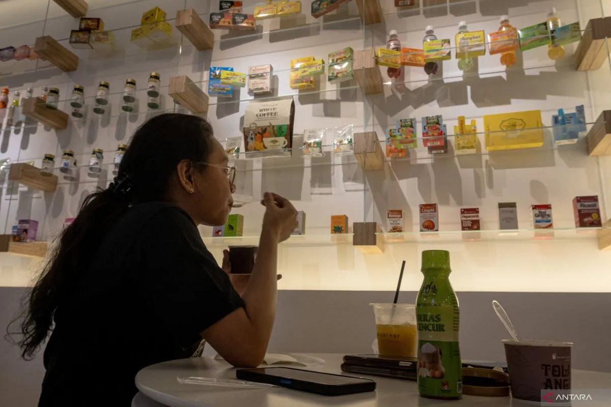 Mitos atau Fakta? Dokter Bongkar Anggapan Minum Es Bikin ...