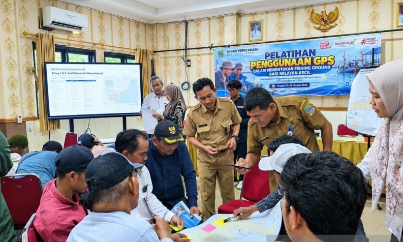 Nelayan Bekasi Diajari Pakai GPS, Melaut Lebih Aman dan H...