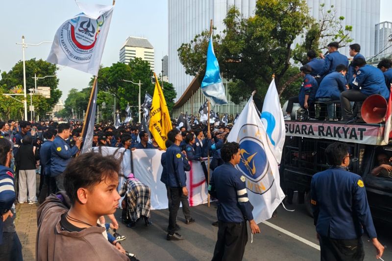 Sembilan Rute Transjakarta Dialihkan dan Diperpendek akibat Penutupan Jalur di Balai Kota