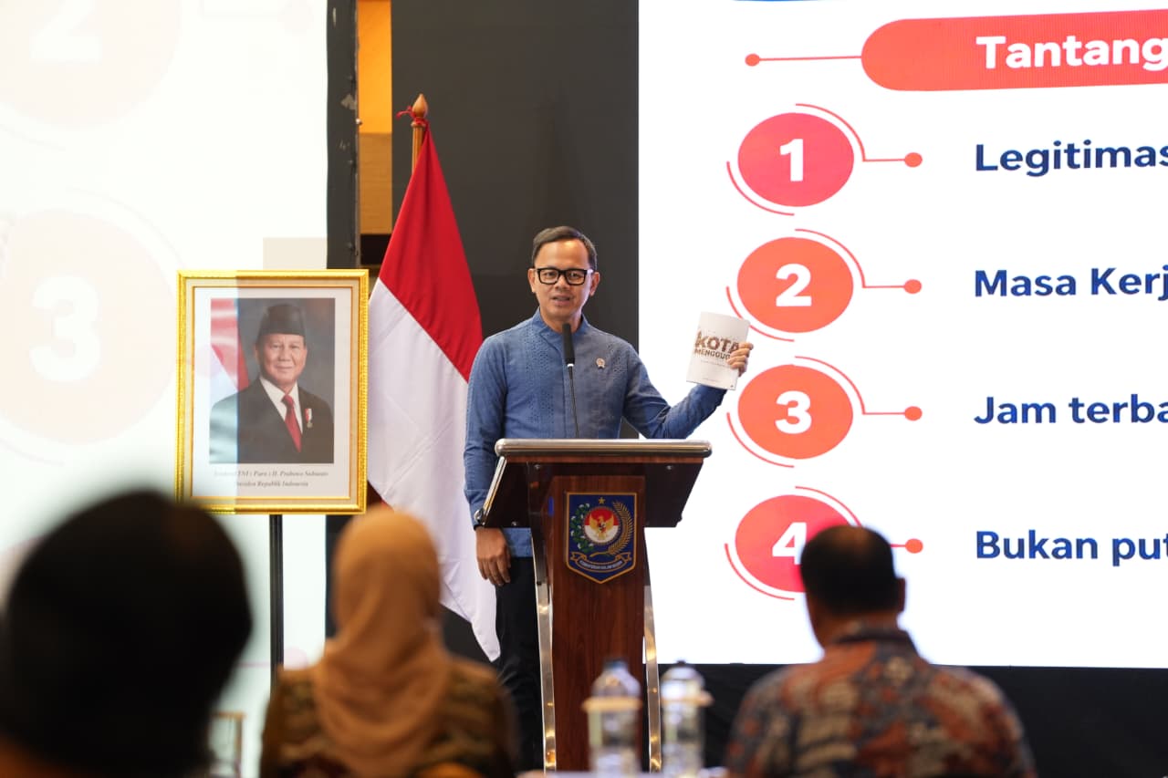 Wamendagri Bima Arya: Kepercayaan Masyarakat Jadi Modal U...