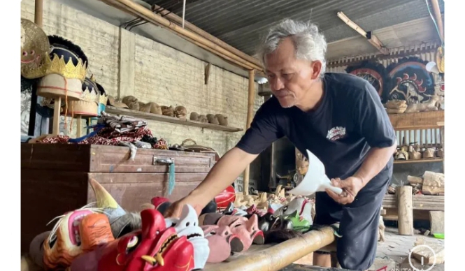 Demi Hidupkan Karakter Topeng Klasik yang Dibikin, Peraji...