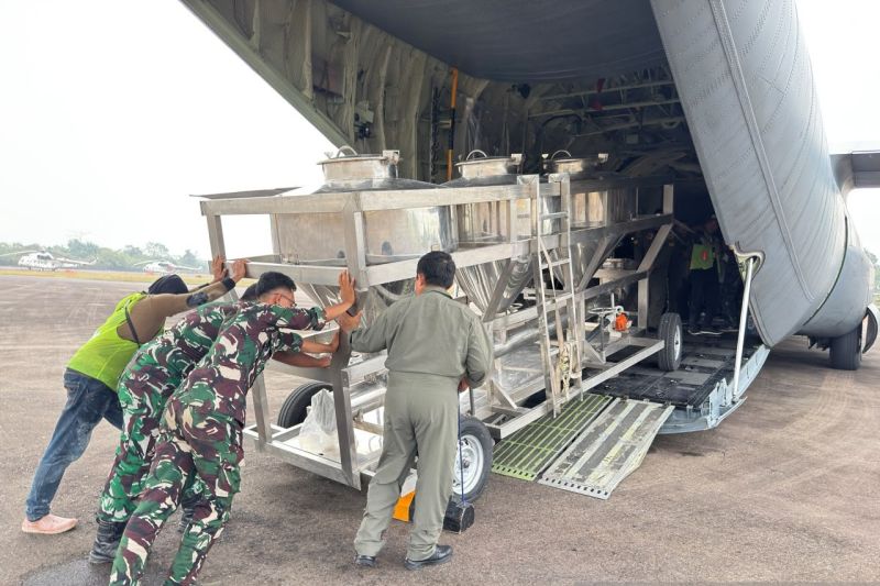 Ini Langkah TNI AU Atasi Kekeringan di Sumsel, 42 Ton Garam Dikerahkan dari Udara