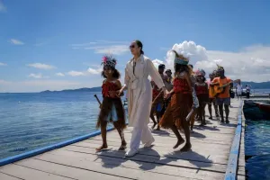 8 Pulau di Indonesia Ini Co...