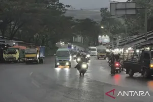 Cuaca Berubah! BMKG Prediksi Hujan Guyur Berbagai Kota Besar RI, Cek Daftarnya