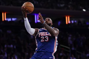 James dan Maxey Bawa 76ers ...