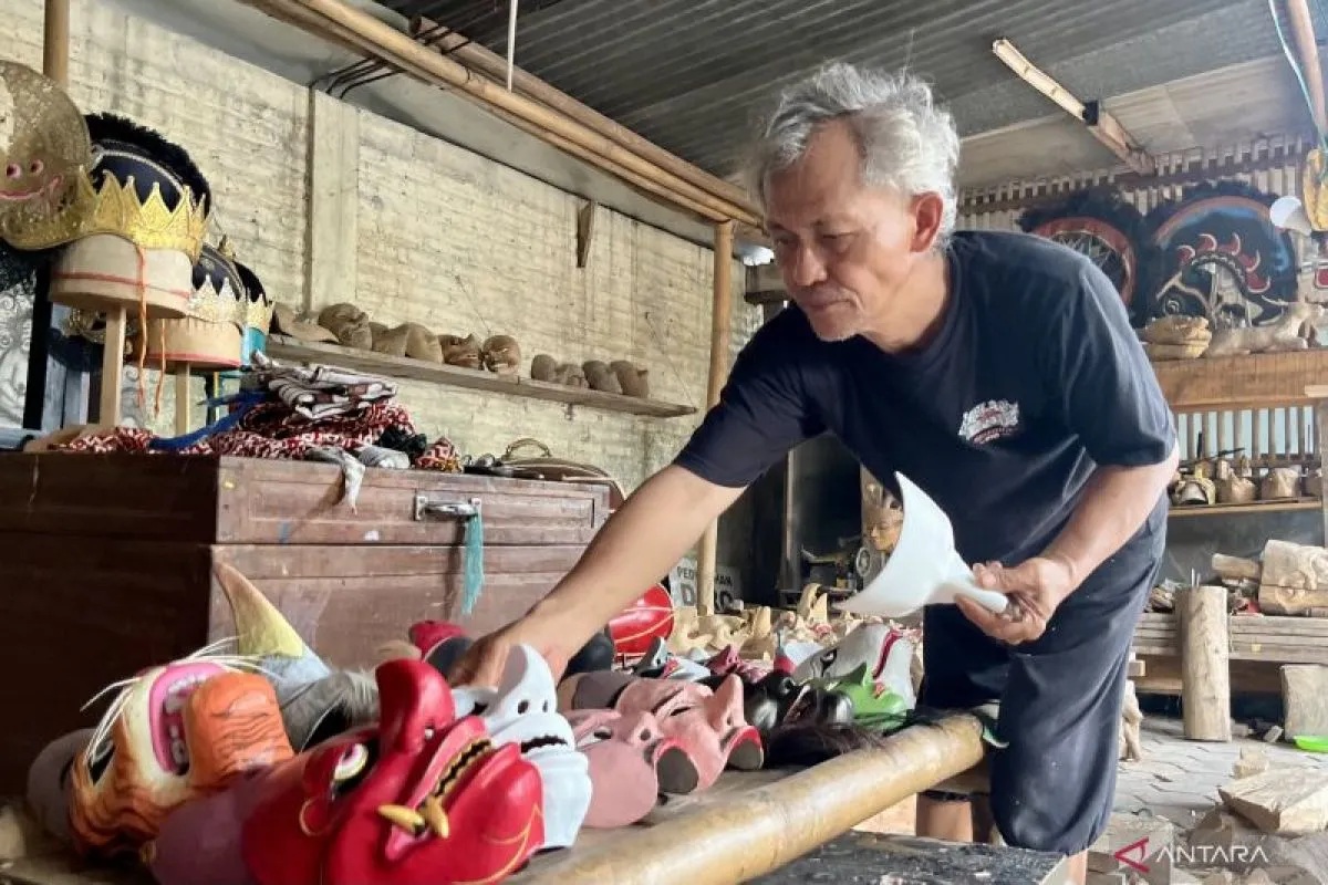 Cara Unik Perajin Topeng di Bantul Menghidupkan Karakter pada Karyanya
