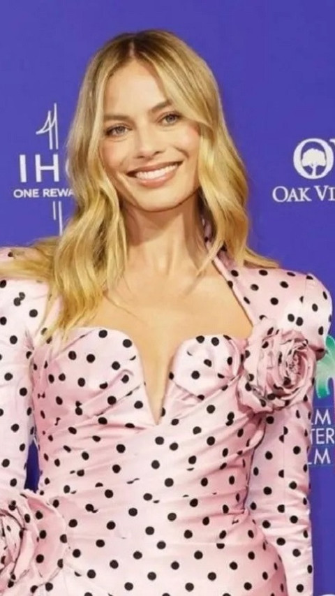 Margot Robbie Dikabarkan Telah Melahirkan Anak Pertamanya