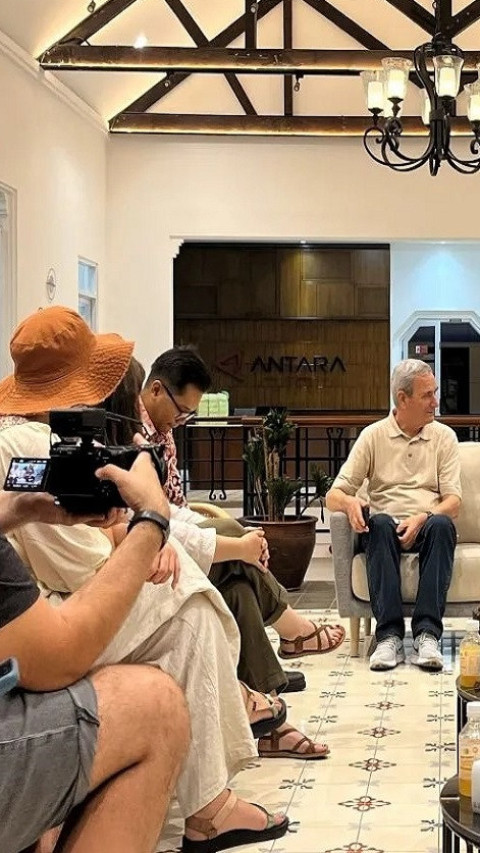Para Jurnalis dari Romania Ini Sangat Bersemangat untuk Beritakan Keberagaman di Indonesia
