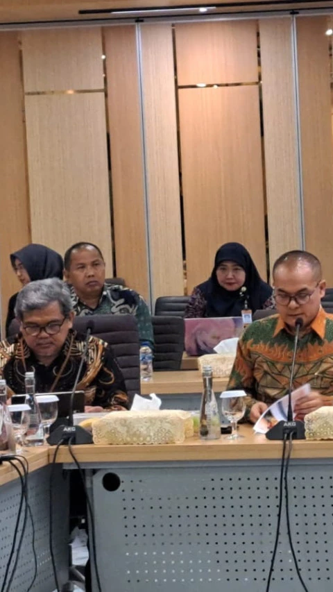 Tingkat Pengangguran SMK Menurun