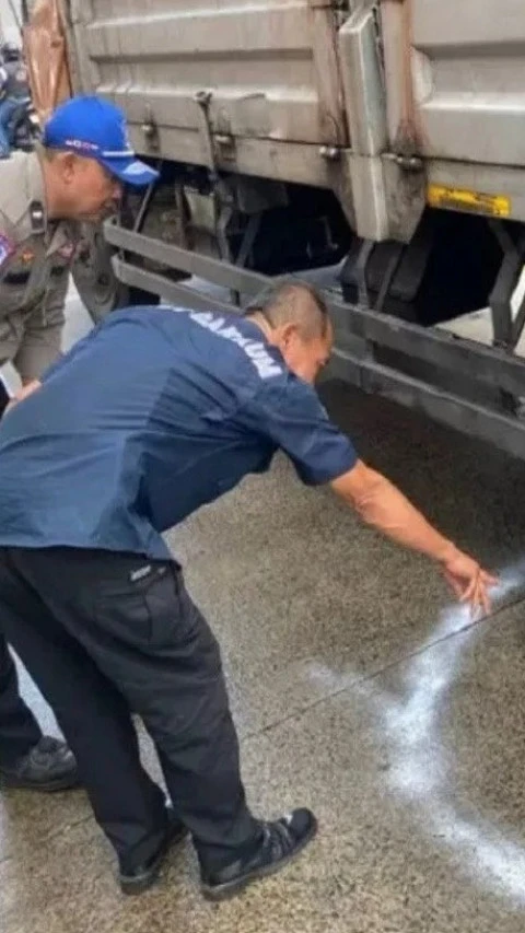 Truk Tabrak Dua Motor di Jalan Raya Bogor-Sukabumi, Satu Orang Tewas