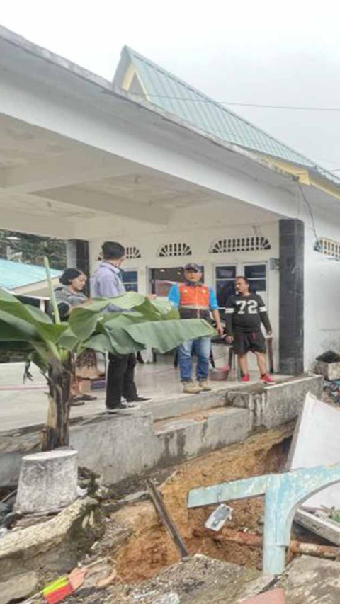 Terdampak Tanah Longsor, Delapan Rumah di Bukit Jodoh Batam Rusak 