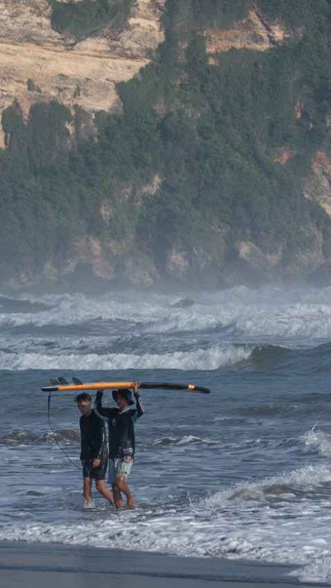 Waspada Rip Current pantai selatan 