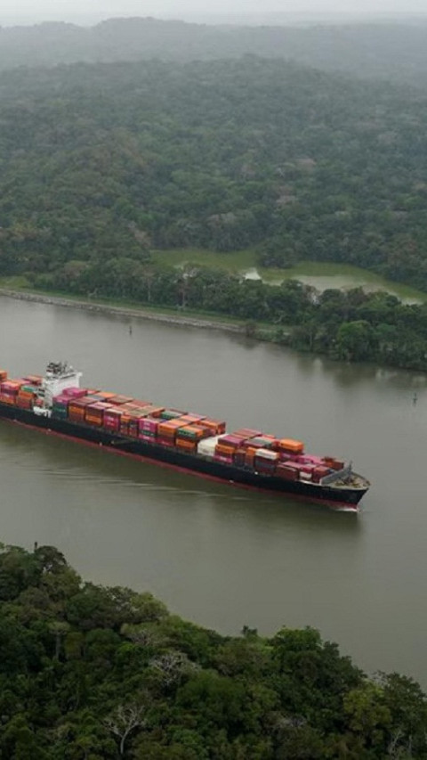 AS Klaim Kapal-kapalnya Bebas Melintasi Terusan Panama